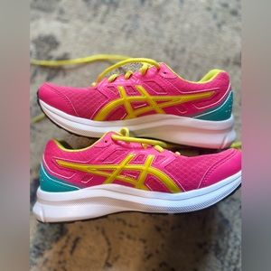 Neon ASICS
